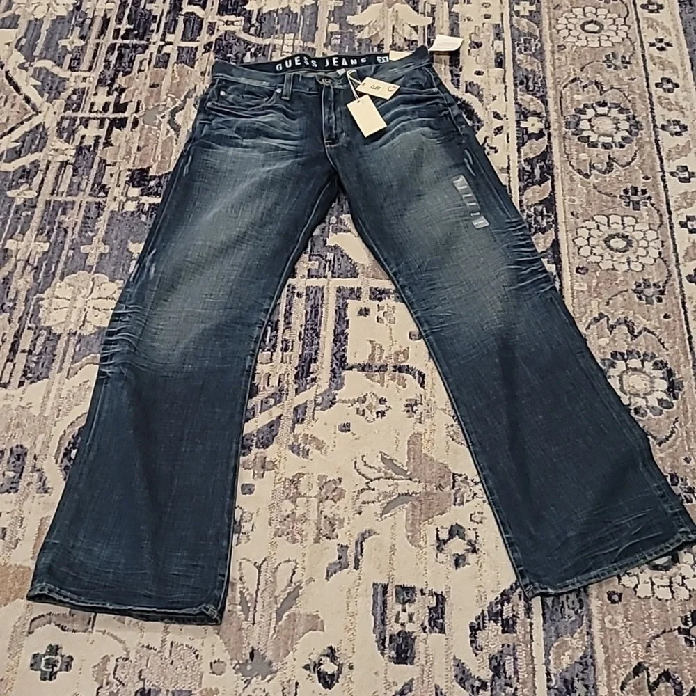 Guess Men's 31x32 Cliff- boot cut Jeans - Picture 3 of 9